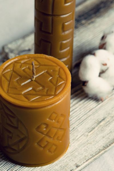 VALKYRIE - сarved beeswax candle (low)