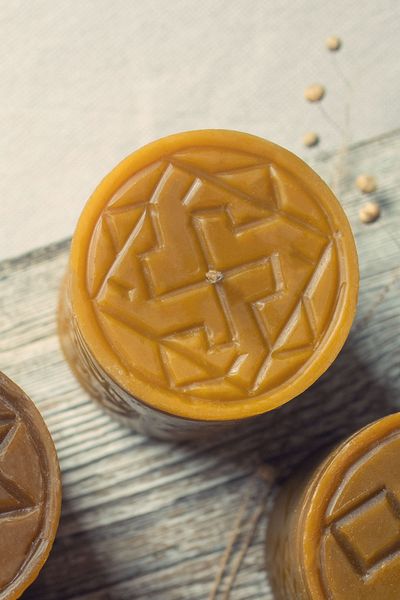 VALKYRIE - сarved beeswax candle (low)