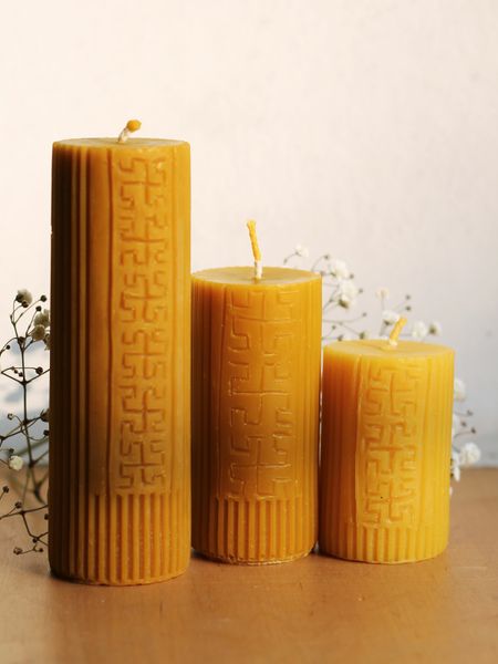 RODOVYK - сarved beeswax candle (high))